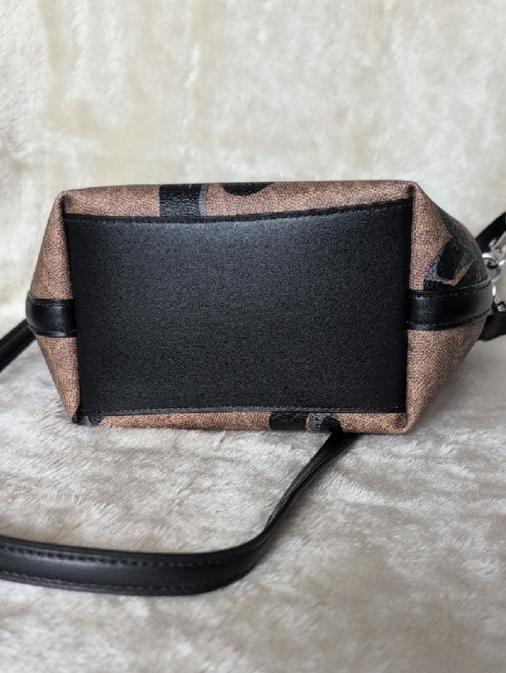 COACH Brown Floral Signature Bucket Crossbody with Black Accents - Picture 3 of 4